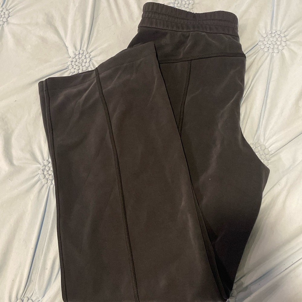 Lululemon black softstreme pants